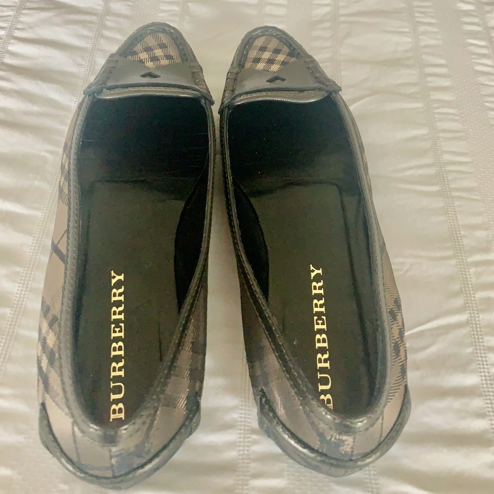 Burberry “Vintage” Loafer Flats “Like New”